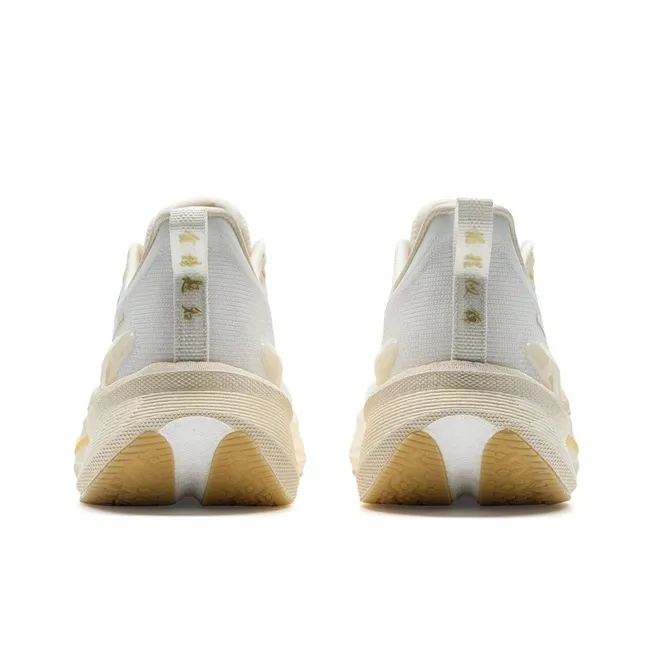 XTEP 2000km 3.0 Running Shoes Women's Low Top Sail White/Light Apricot-2