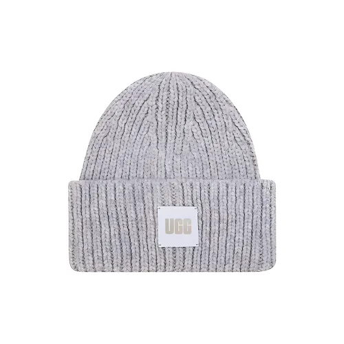 UGG Logo Patch Chunky Ribbed Beanie
