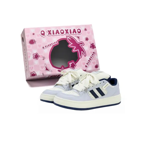 Circle Small Coverage Abrasion Resistant Lightweight Low Top Skateboard Shoes Women's