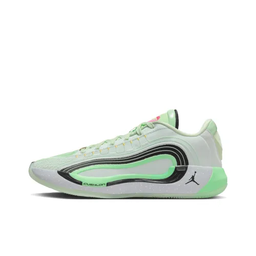 Jordan Luka 4 Anti Slip Wear Resistant Low Top Basketball Shoes Men's Green