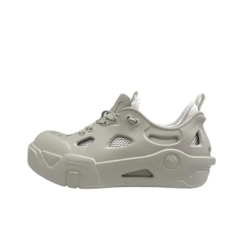 PEAK Pole Hole Shoes Clogs Men's Stone Green