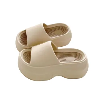 Mrs. Hui Slippers / Home Slippers