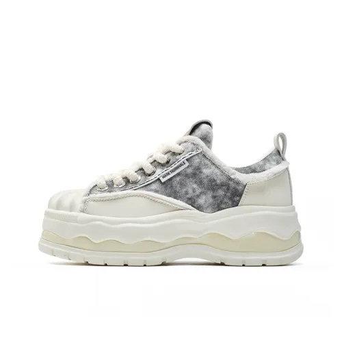 FAIRWHALE Casual Shoes Women's Low Top