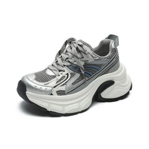 A Poinsettia Princess Chunky Sneakers Women's