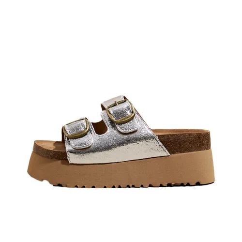 A Poinsettia Princess Slide Slippers Women's Silver