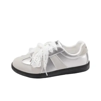 TUOPIN Non slip Lightweight Low Top Skateboard Shoes Women's
