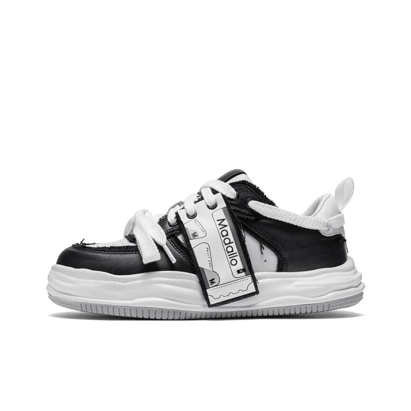 MADALLO Rocking Collection Skateboard Shoes Men Low Top Black/White-0