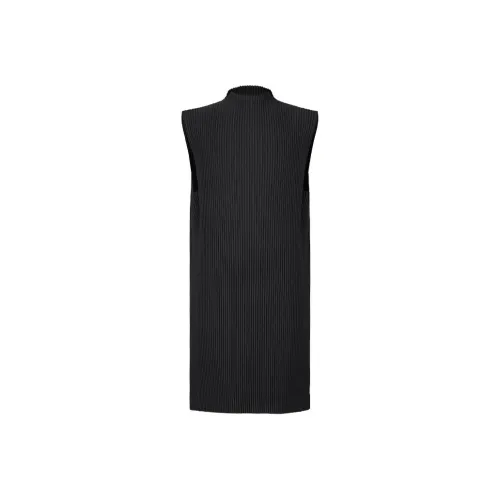 ISSEY MIYAKE Monthly Color April Tank Top Men's Black