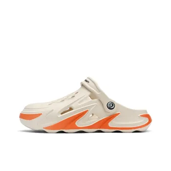 Budding Bear Clogs Men