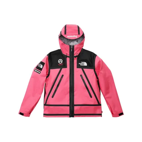 Supreme The North Face Summit Series Outer Tape Seam Jacket