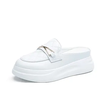 A Poinsettia Princess Closed Toe Slippers Women's