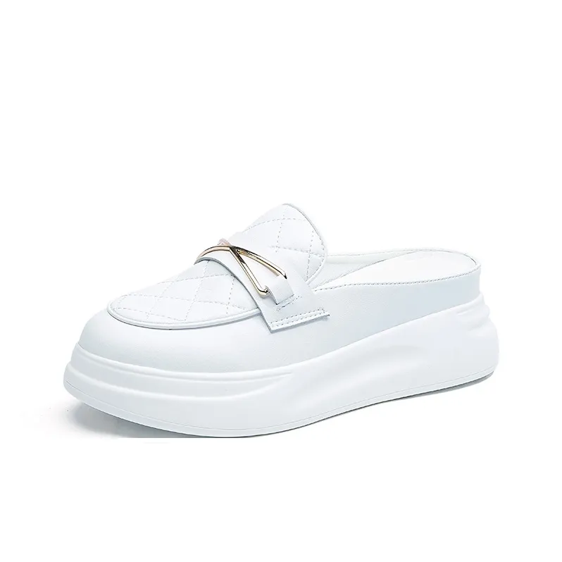 A Poinsettia Princess Closed Toe Slippers Women's-0