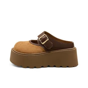 A Poinsettia Princess Closed Toe Slippers Women's Brown