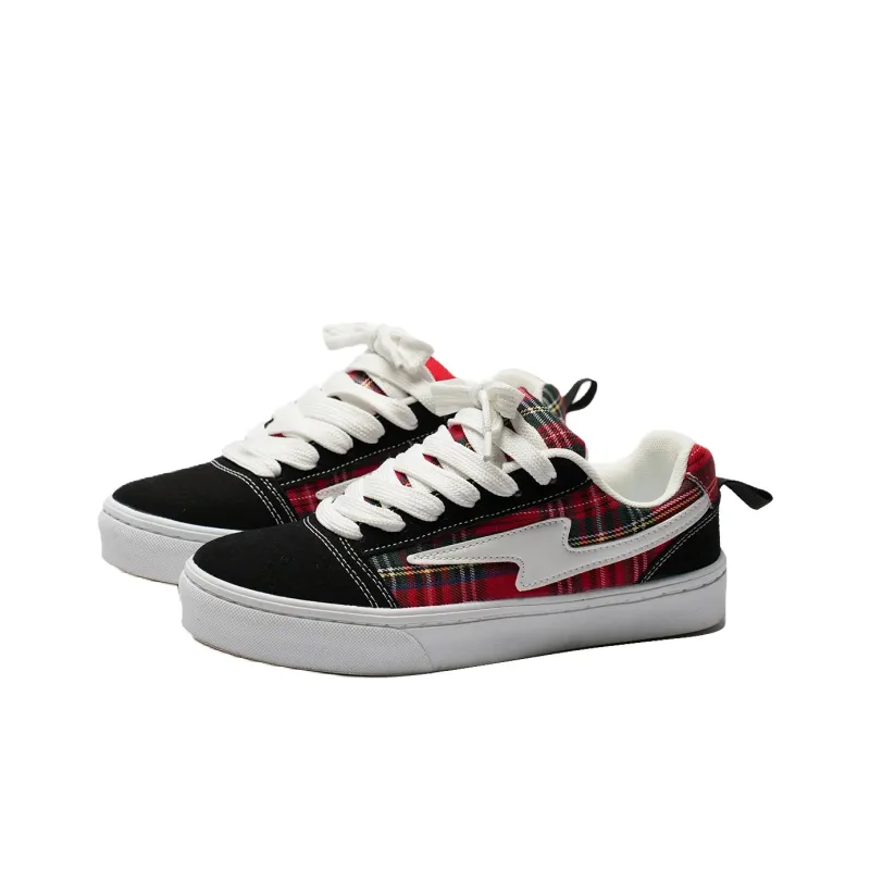 Teddy Bear Collection Slip Resistant, Abrasion Resistant, Lightweight Low Top Skateboard Shoes Unisex-2