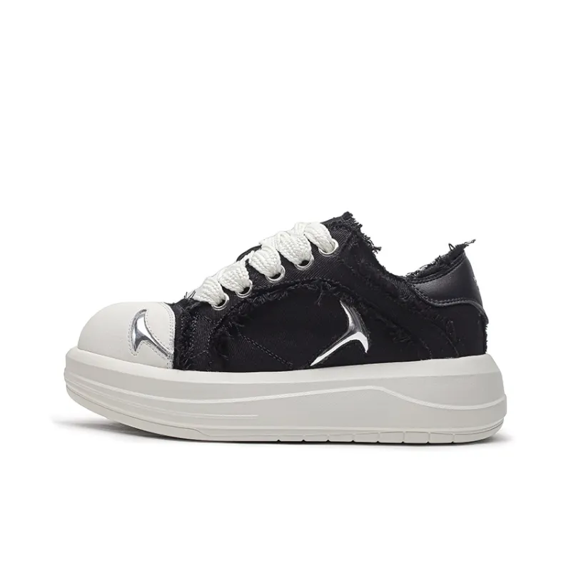 MOMGOG Low Top Skateboard Shoes Unisex-0