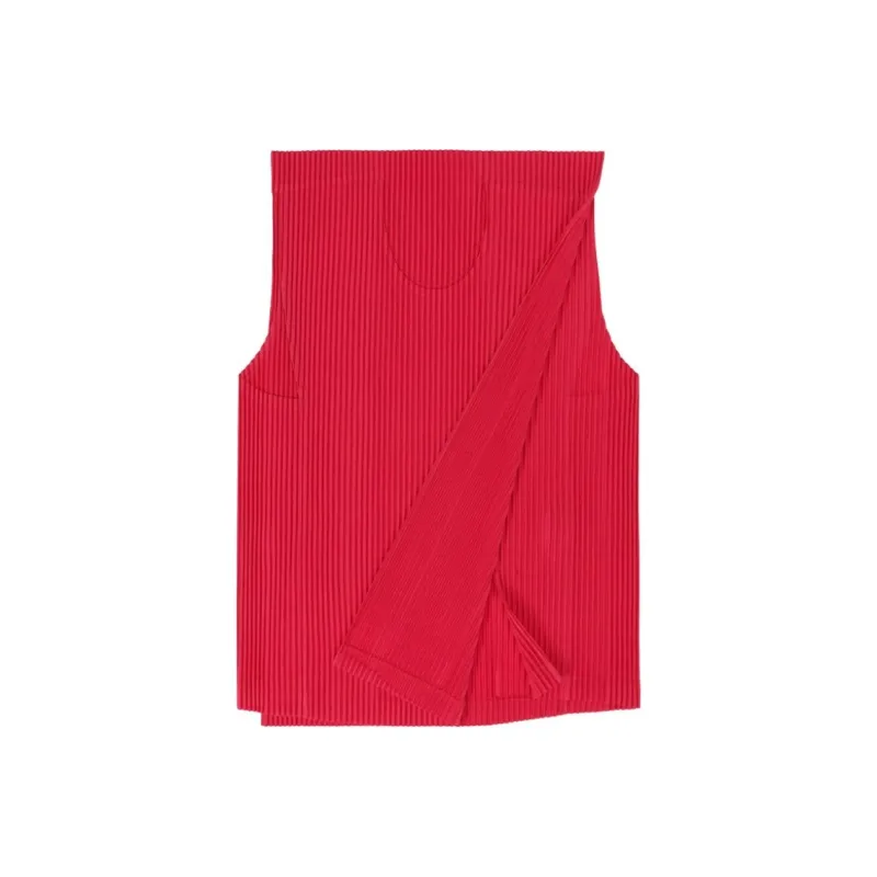 Homme Plissé Issey Miyake T-Shirt Men's Cherry Red-0