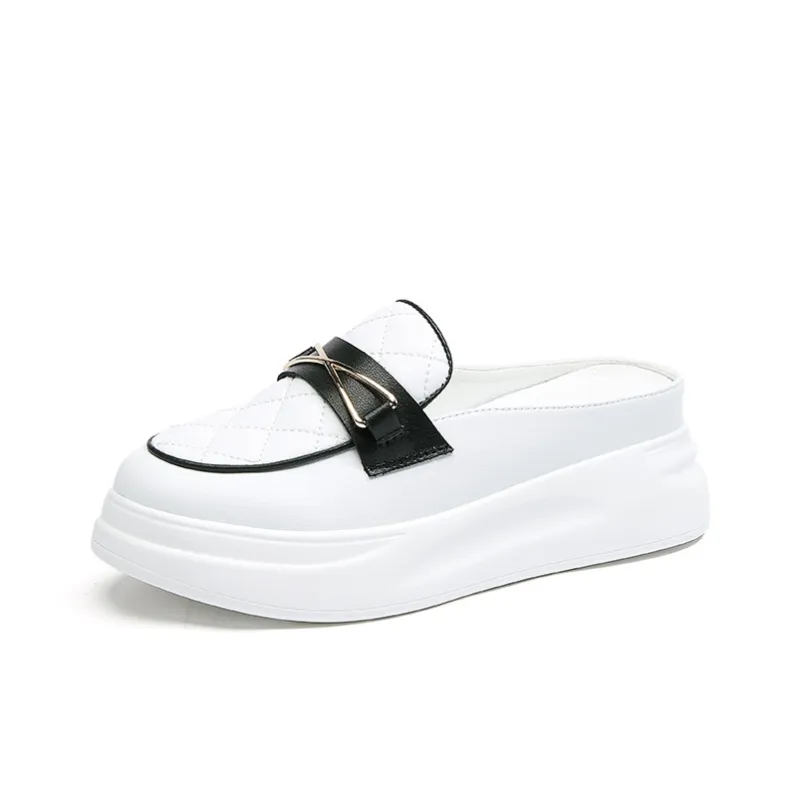 A Poinsettia Princess Closed Toe Slippers Women's-5