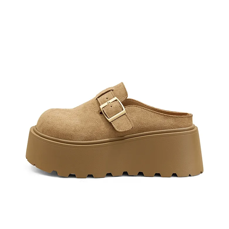 A Poinsettia Princess Closed Toe Slippers Women's-6