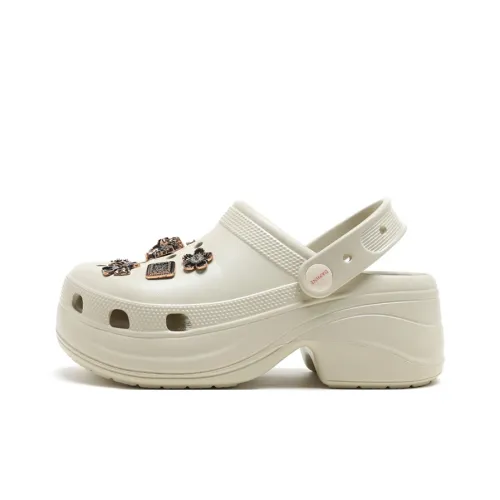 DAPHNE Clogs Women's