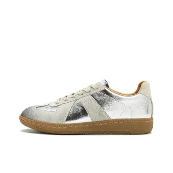 VCA Skateboard Shoes Women's Low Top Silver