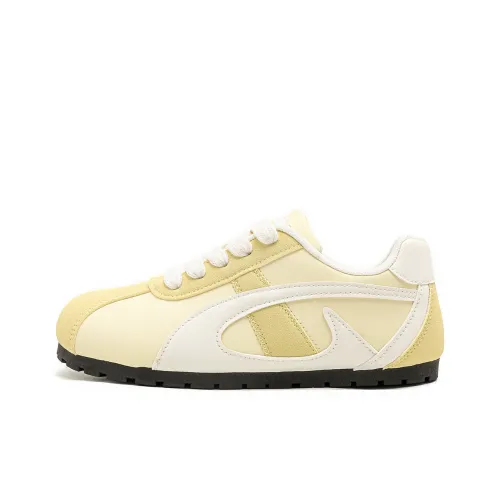 DEERWAY Slip Resistant, Abrasion Resistant, Breathable Low Top Casual Shoes Women's Rice Light Yellow