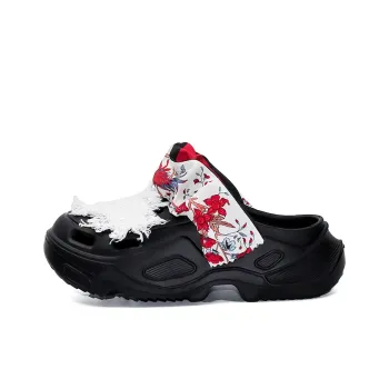 OUBT Vintage Thorn Filigree Towel, Street Cool And Stylish Clogs Unisex Black