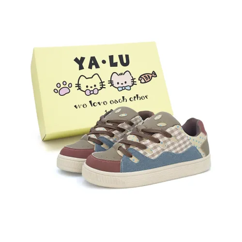 Yalu Slip Resistant Low Top Skateboard Shoes Women's Cameo Brown