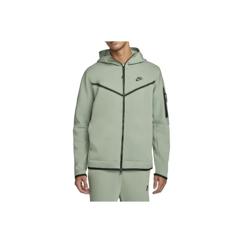 Nike Sportswear Tech Fleece Hoodie & Joggers Set