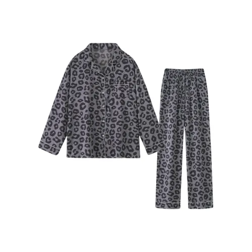 Nodos Shield Pajama Set Women's Image Color