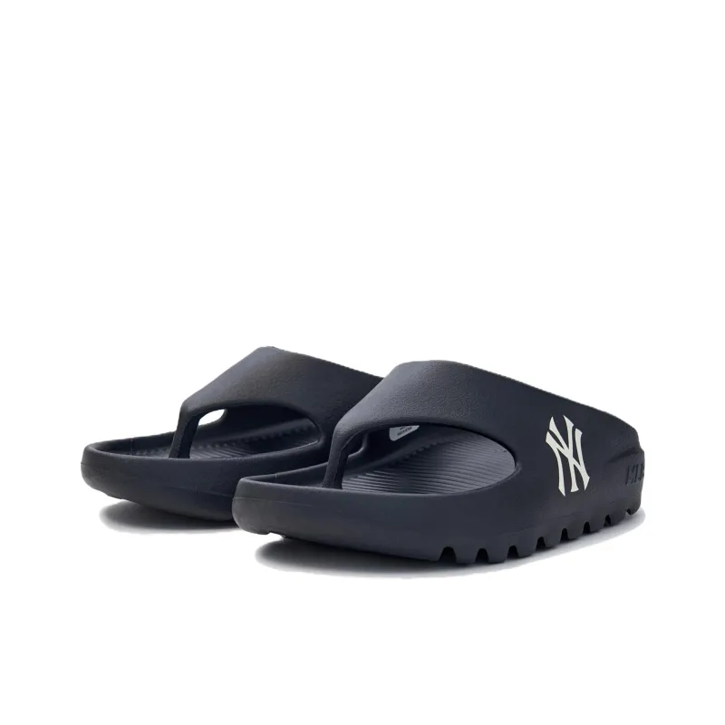 MLB New York Yankees Abrasion Resistant Slip Resistant Flip Flops Unisex Black-2