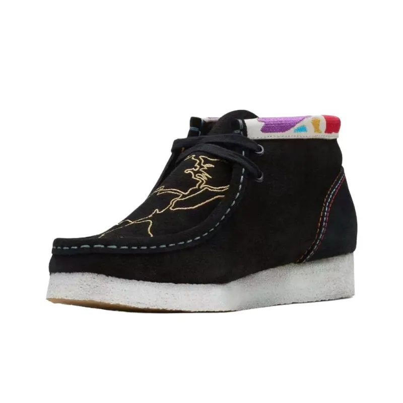 Clarks Originals Wallabee Boot Black Embroidery Women's-2