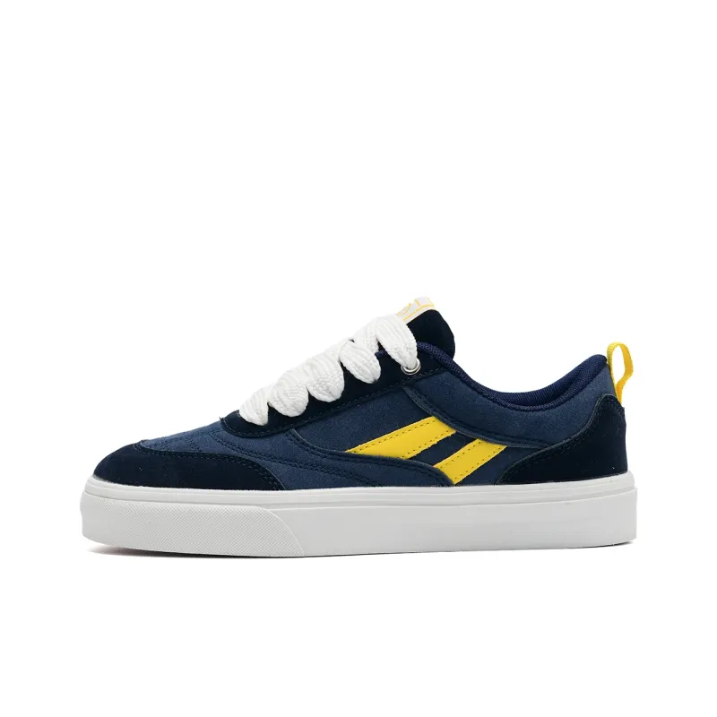 Circle Small Slip Resistant Lightweight Breathable Moisture Wicking Low Top Skateboard Shoes Unisex-1