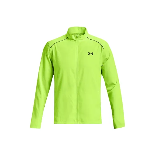 Top técnico en verde con media cremallera de Under Armour