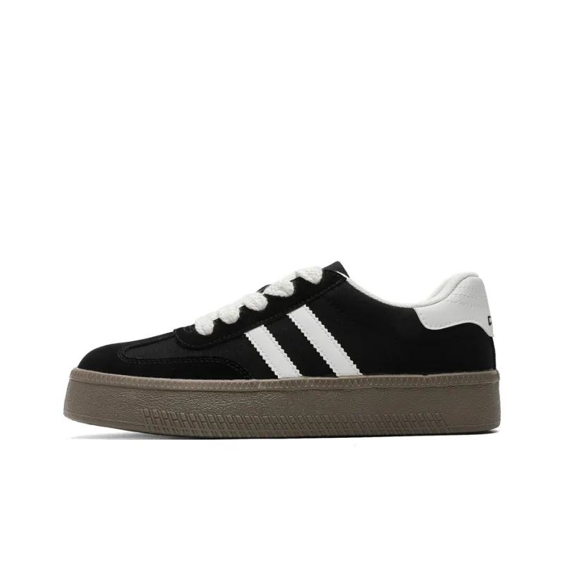 Budding Bear Low Top Skateboard Shoes Men's-1
