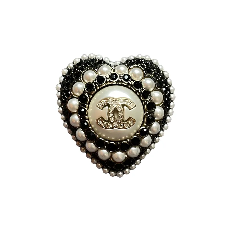 CHANEL 2000s Cc Pearl embellished Brooch-0