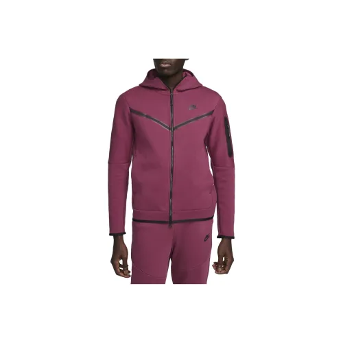Nike Sportswear Tech Fleece Hoodie & Joggers Set