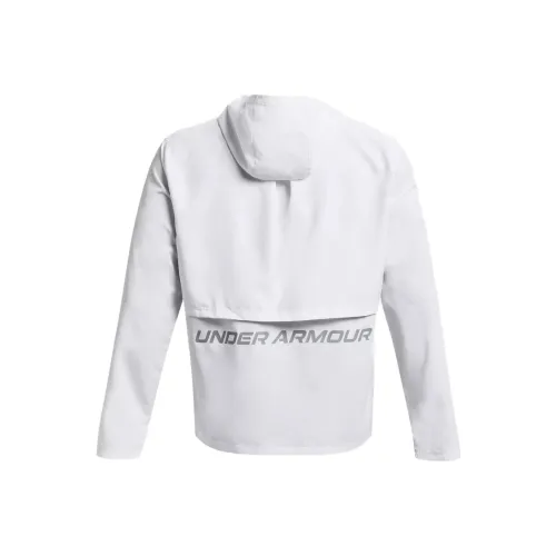 Under Armour MEN
S STORM HOODED RUNNING JACKET