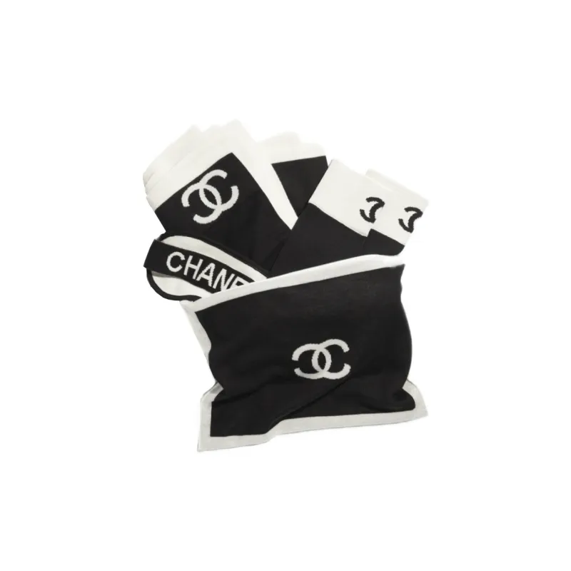 CHANEL Travel Set, Gift Box Set Black/Beige-1