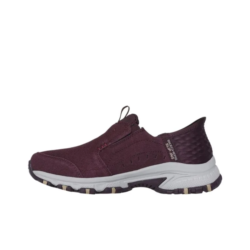 Skechers Hillcrest Low Top Outdoor Shoes Women's Bern Red-2