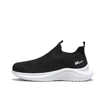 Warrior Wear resistant, Lightweight, Breathable, And Non slip. Low Top Casual Shoes Men's Black