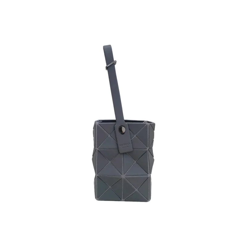 ISSEY MIYAKE Vinyl Chloride Resin Wallet Key Pouch Handbag Mini Women's Gray-2