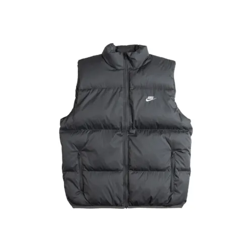 Nike Sportswear Club PrimaLoft® Men's Water-Repellent Puffer Vest