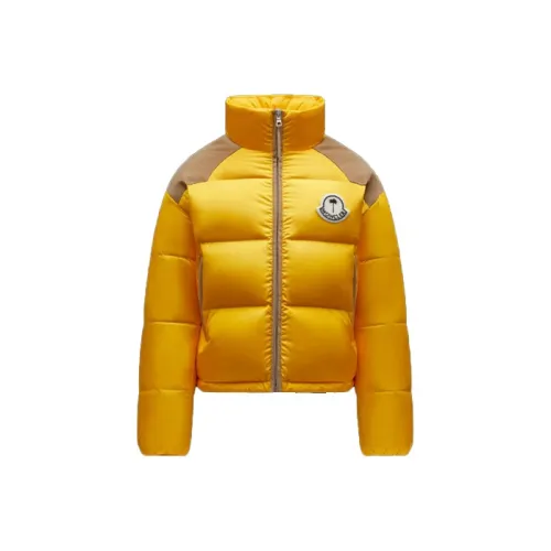 Stay cozy while looking your best in the ™ Petite Bean's Cozy Camp Hoodie Graphic