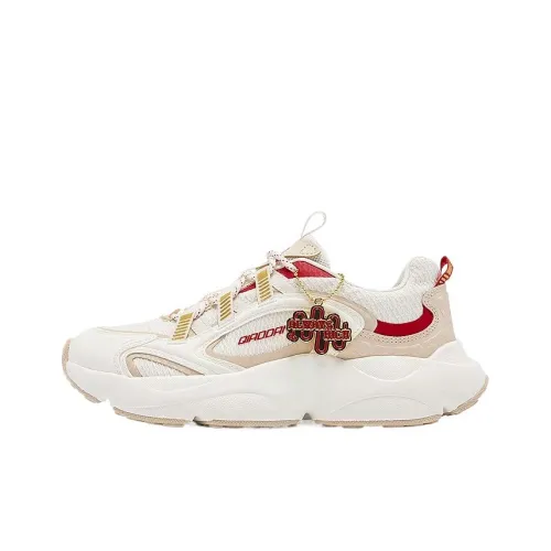 QIAODAN Star Moon Breathable Lightweight Height Increasing Low Top Chunky Sneakers Women's Ivory