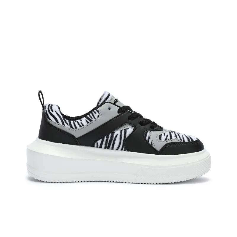 Singing Abrasion Resistant Lightweight Height Increasing Low Top Skateboard Shoes Unisex Black-1