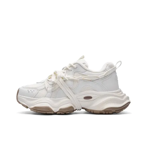 Kappa Back to Back Thermal Abrasion Resistant Slip Resistant Low Top Chunky Sneakers Women's Classic White