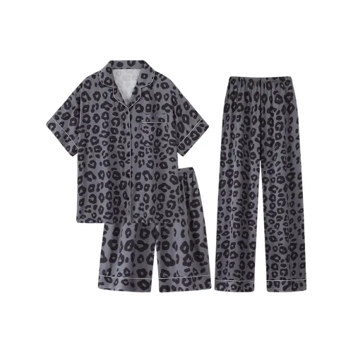 Nodos Shield Pajama Set Women's Image Color