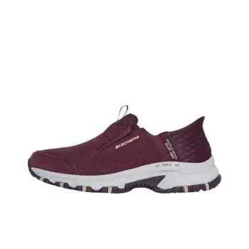 Skechers Hillcrest Low Top Outdoor Shoes Women's Bern Red