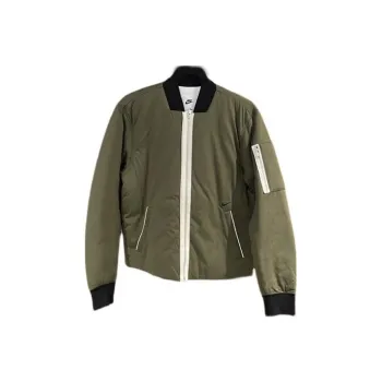 Nike Style Essentials+ Filled Crew Sweatshirt
