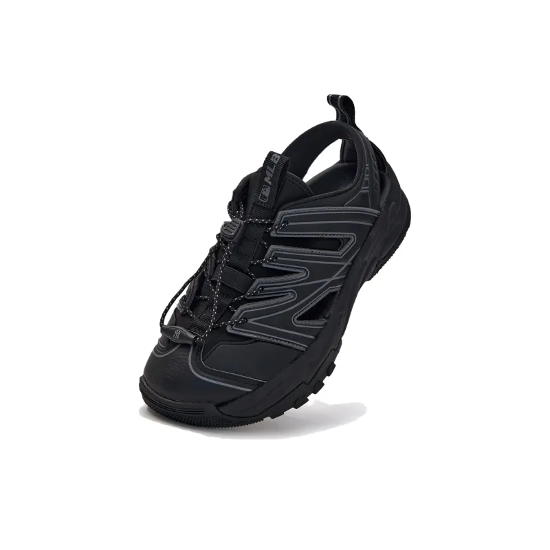 MLB New York Yankees Slip Resistant And Breathable River Trekking Shoes Unisex Black-3